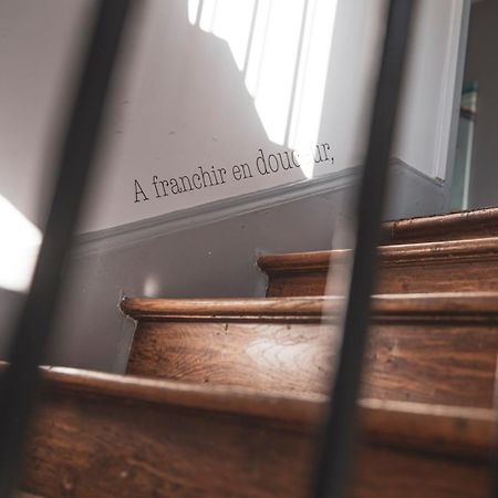 Au Bout Du Quai Hotel Гранвил Екстериор снимка