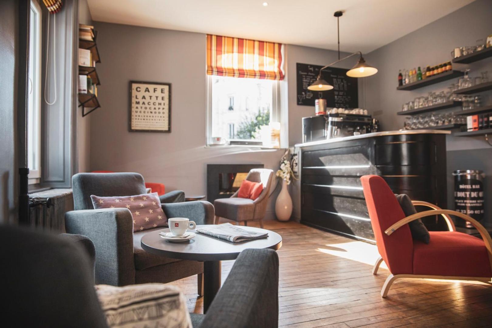 Au Bout Du Quai Hotel Гранвил Екстериор снимка