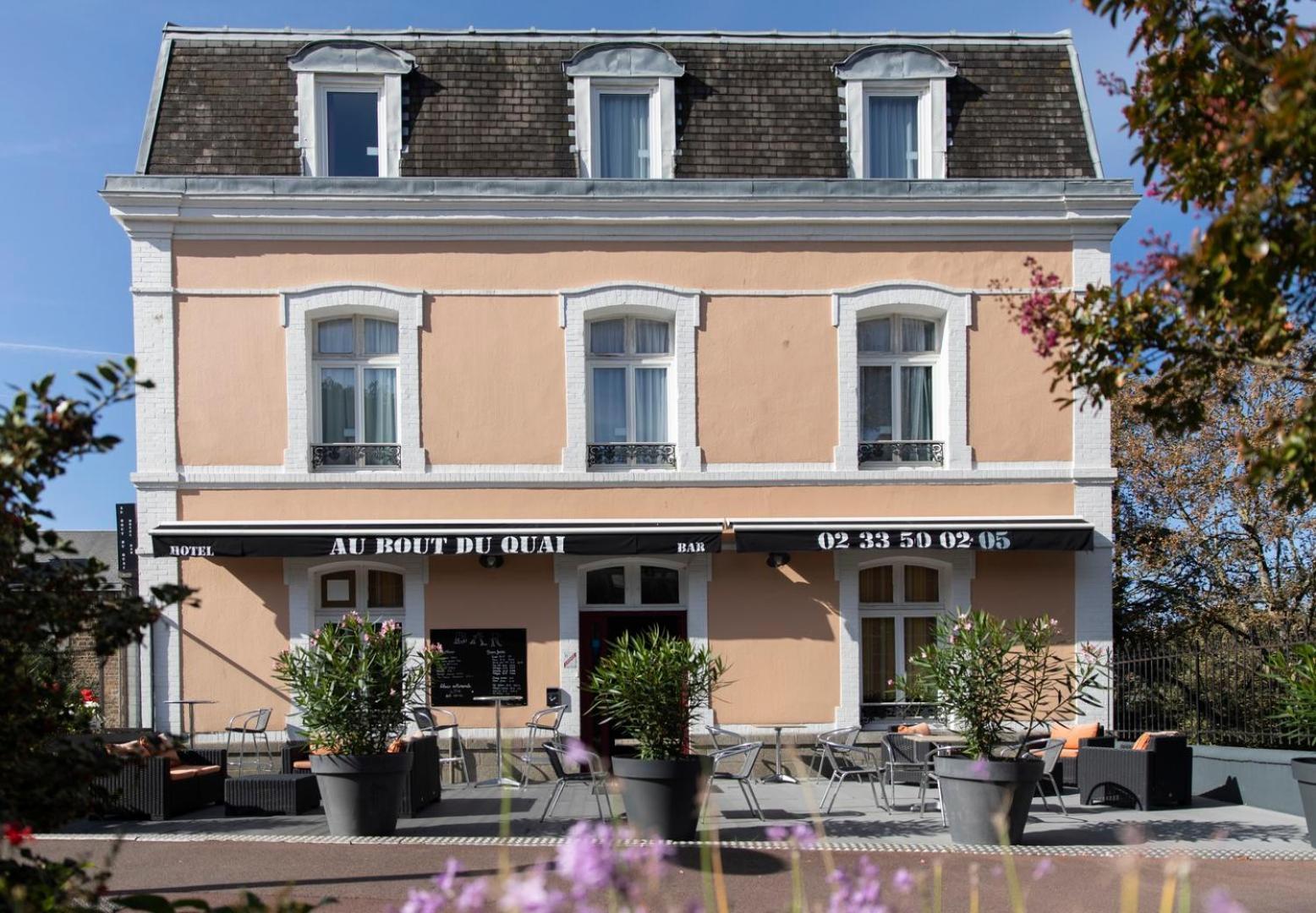Au Bout Du Quai Hotel Гранвил Екстериор снимка